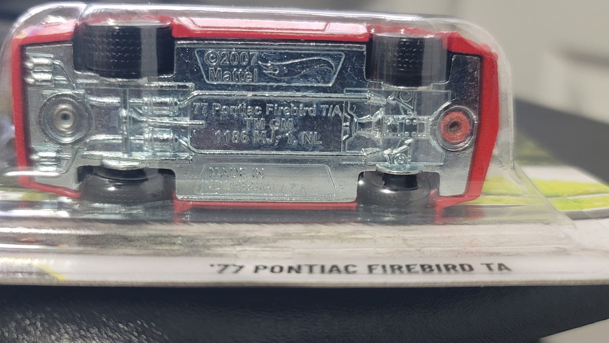 Hot Wheels Pop Culture Premium Old School '77 Pontiac Firebird TA (JHX08)