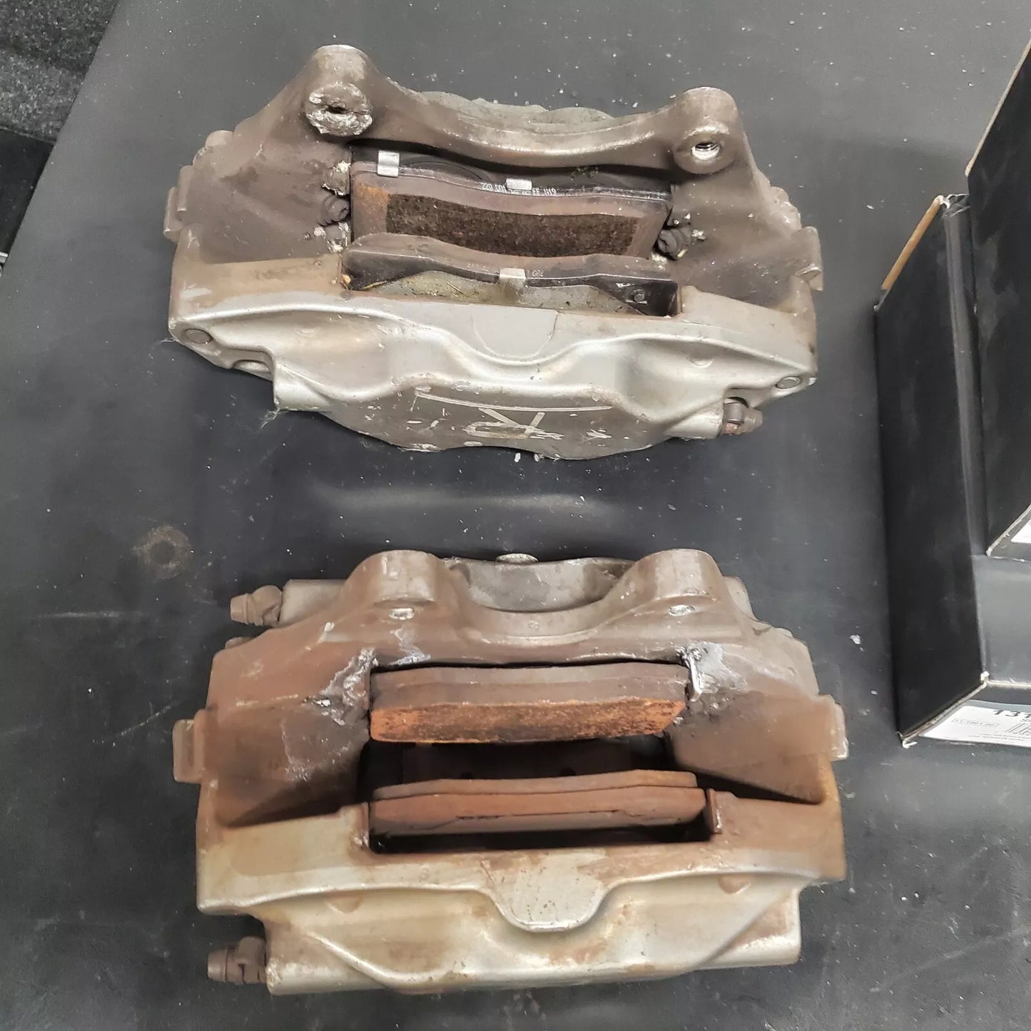 04-07 Volvo S60R V70R Brembo Brake Caliper Front Rear Set OEM + R1 Concepts Pads