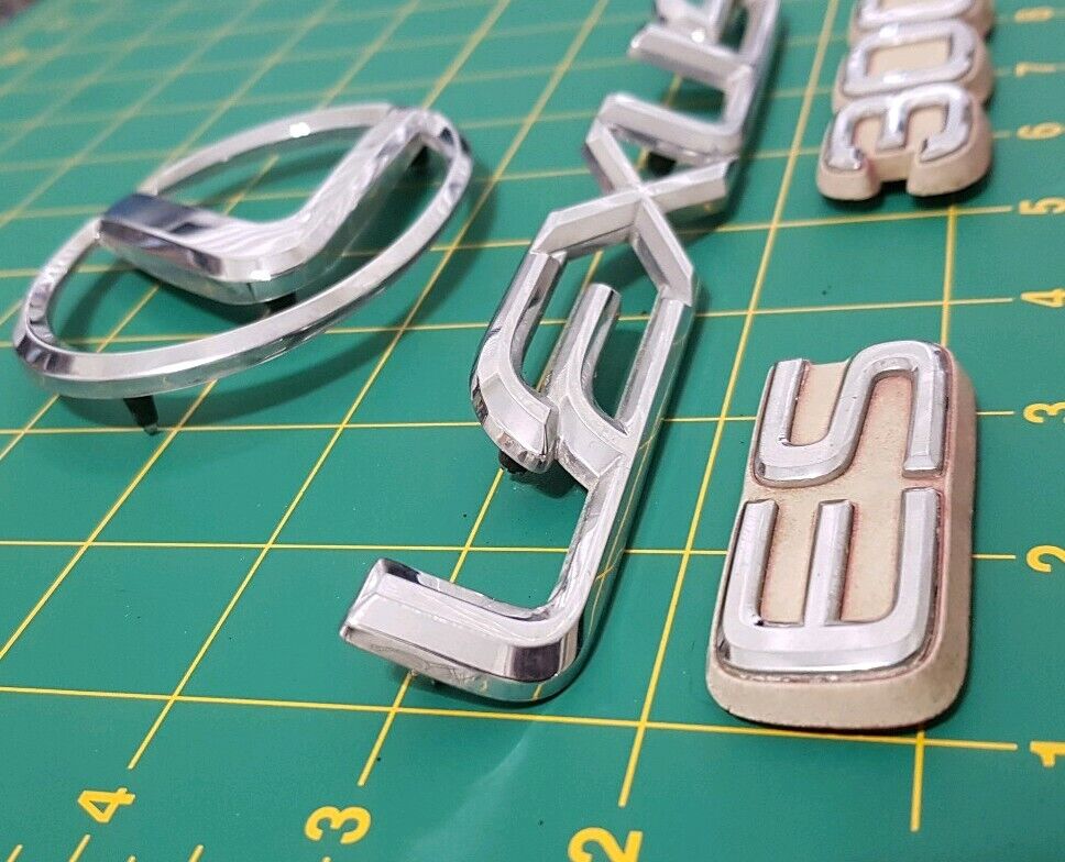92 93 94 OEM LEXUS ES300 Rear Emblem Set Tail Light Badge Symbol Silver RARE
