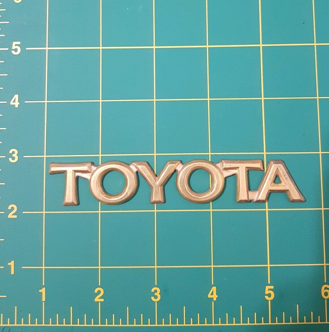 TOYOTA Corolla Camry Avalon 1993-1997 Trunk emblem Gold Chrome 75447AA010