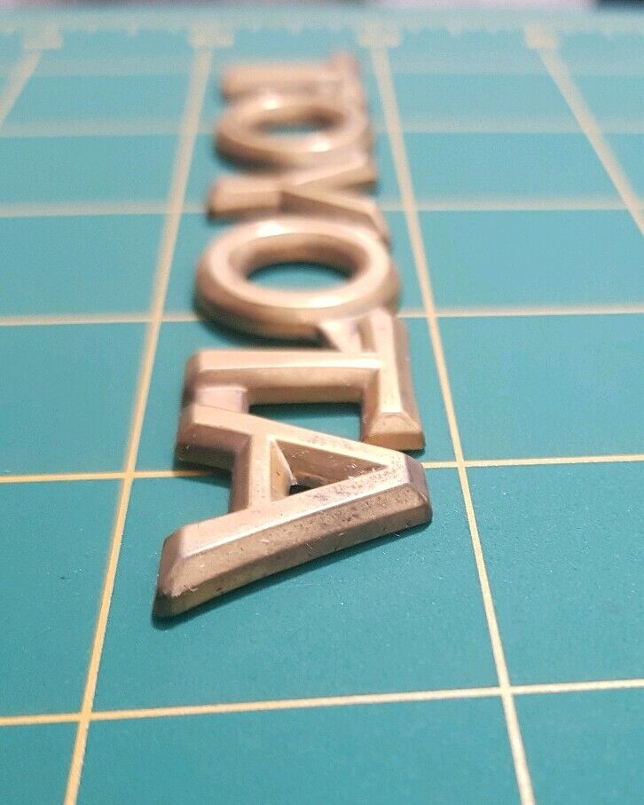 TOYOTA Corolla Camry Avalon 1993-1997 Trunk emblem Gold Chrome 75447AA010