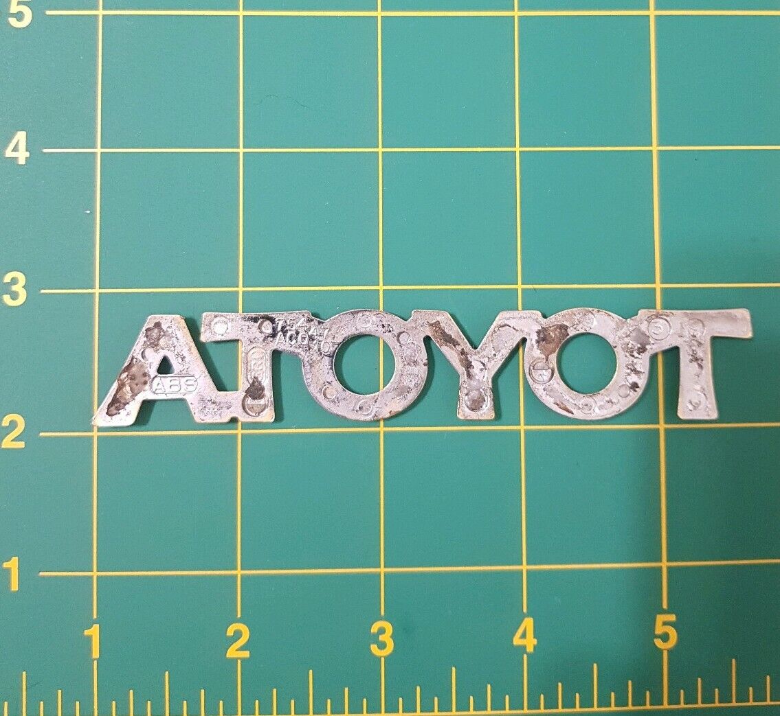 TOYOTA Corolla Camry Avalon 1993-1997 Trunk emblem Gold Chrome 75447AA010