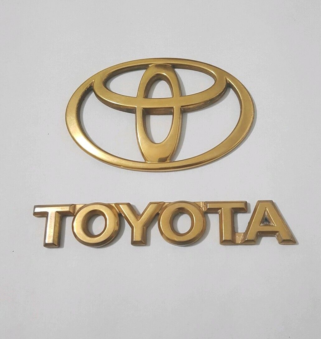 TOYOTA SOLARA 99 00 01 02 03 Rear Emblem Set GOLD BADGE P/N 75447-06020 OEM