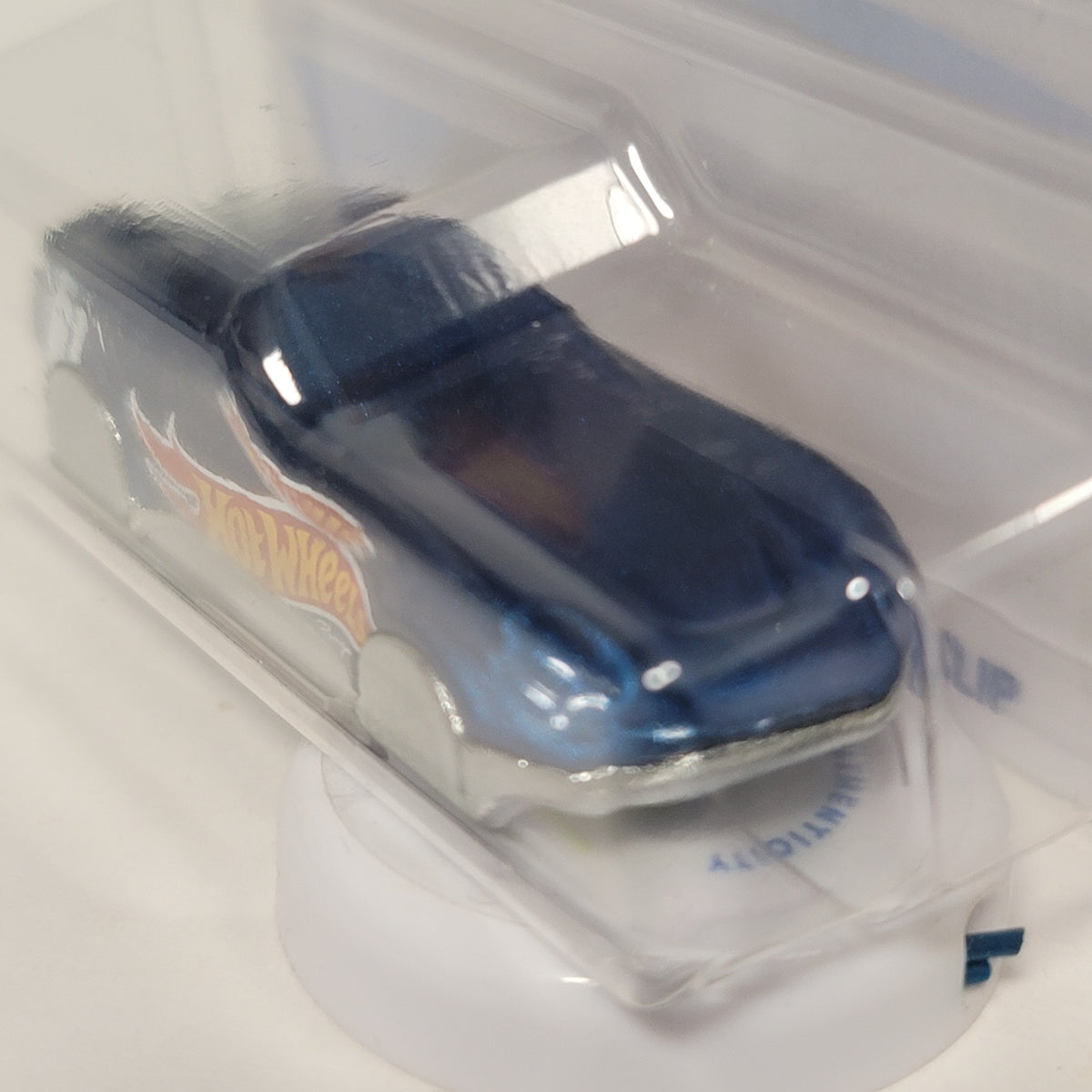 Hot Wheels El Segundo Coupe' Clip Experimotors 93/250 Blue Key Chain (JJL05)