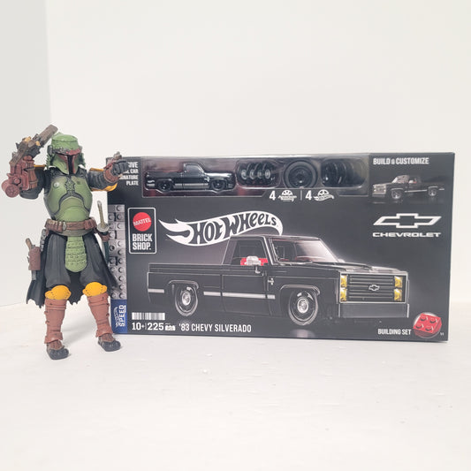 Hot Wheels Brick Shop ’83 Chevy Silverado 1:32 (225 pcs) Model Kit + 1:64 Car (JKG42)