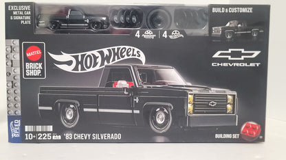 Hot Wheels Brick Shop ’83 Chevy Silverado 1:32 (225 pcs) Model Kit + 1:64 Car (JKG42)