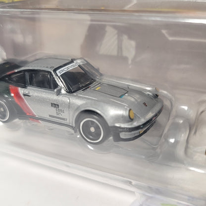 Hot Wheels Car Culture Premium 2-pack Cyberpunk Porsche 930 & Quadra Turbo-R V-Tech (JHW53)