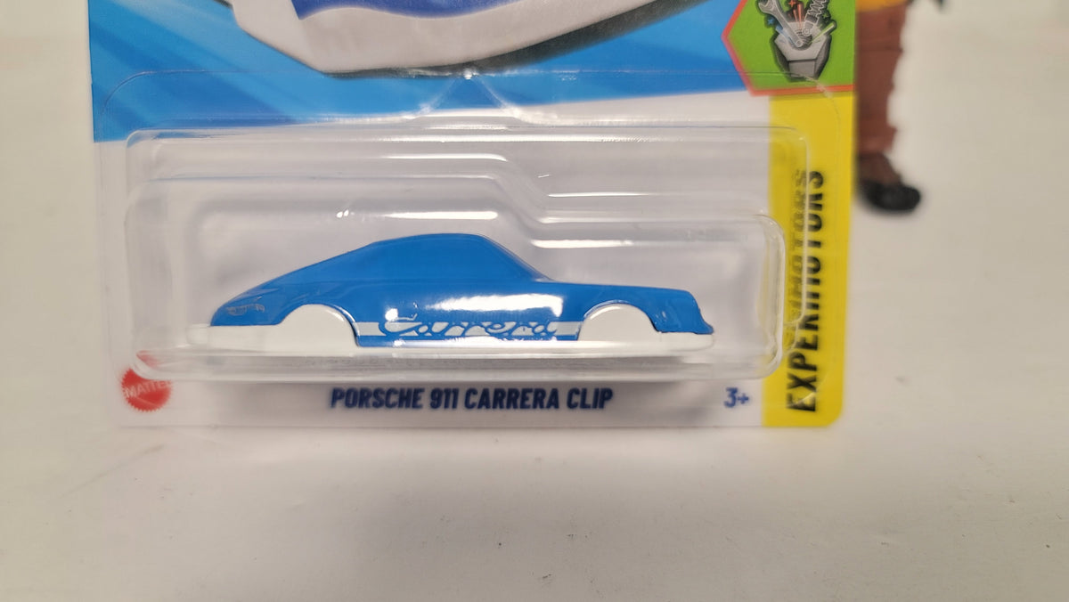 Hot Wheels Porsche 911 Carrera Clip Experimotors (JBC11) Key Chain Car Blue