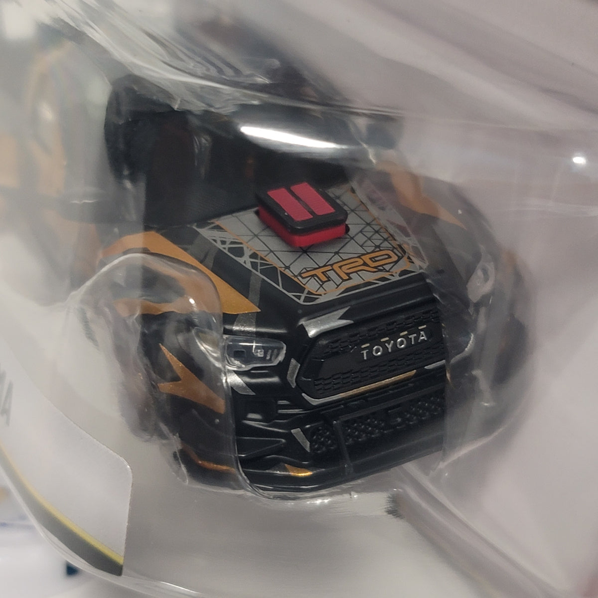 Hot Wheels Premium 1:43 Scale Deberti Toyota Tacoma #31 (JCN64)