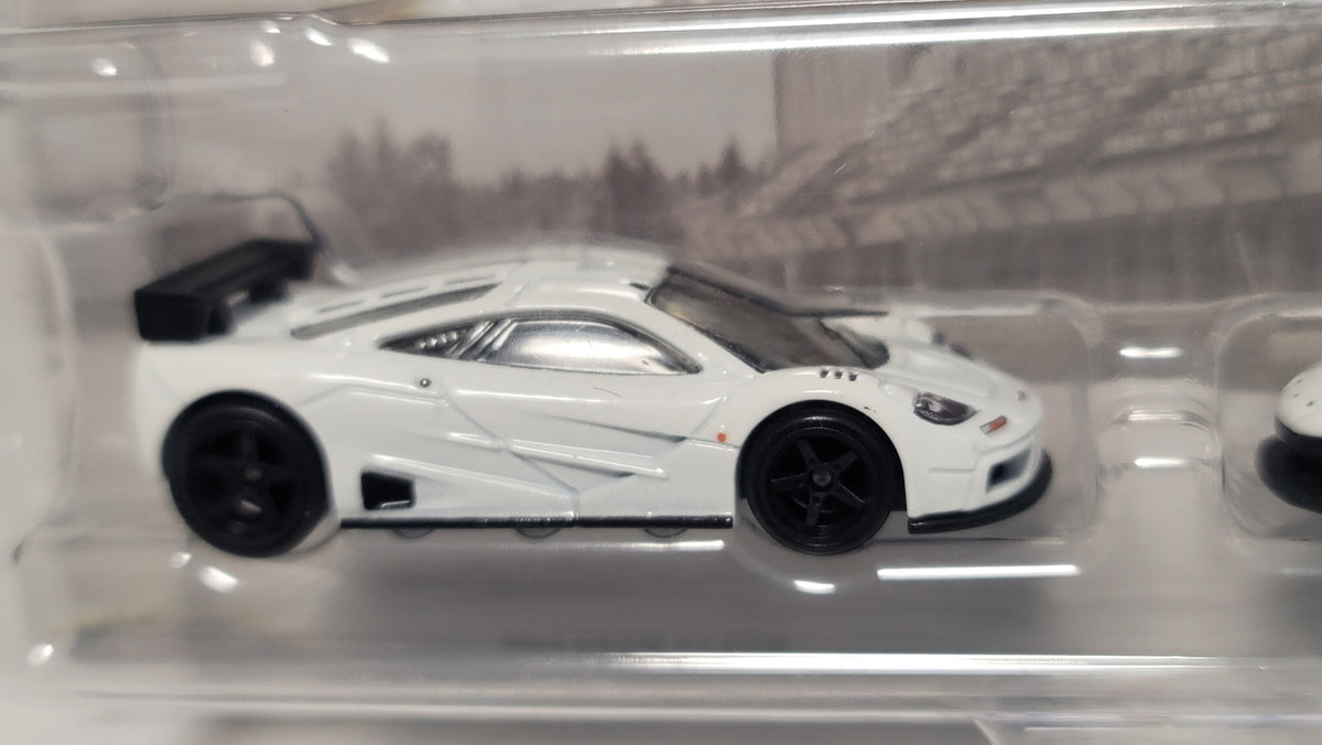 Hot Wheels Premium Car Culture 2-pack McLaren F1 GTR & P1 GTR White